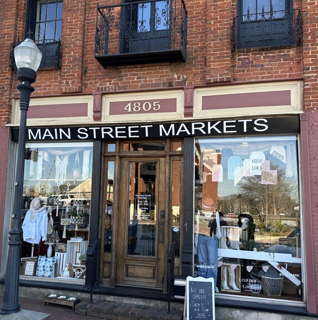 Image Exterior of Main Street Market Boutique in Acworth